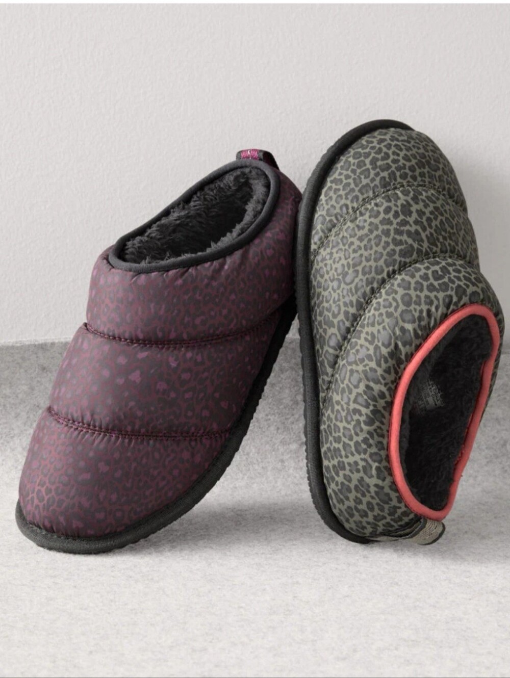 Sorel Go Bodega Run Burgundy Plush Lined Slip-On Slippers Sz 9 Lounge Comfy